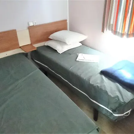 Campsite Mobil 6 Personnes La Nouvelle *